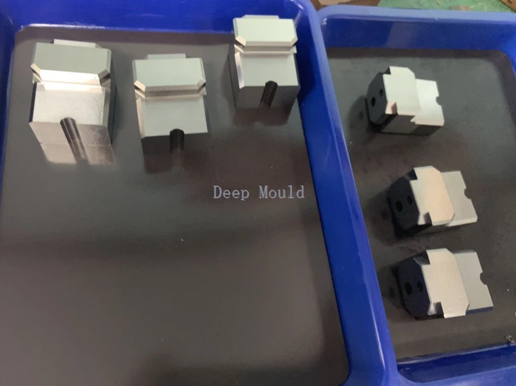 Injection Molding For Male Insulator M8x1